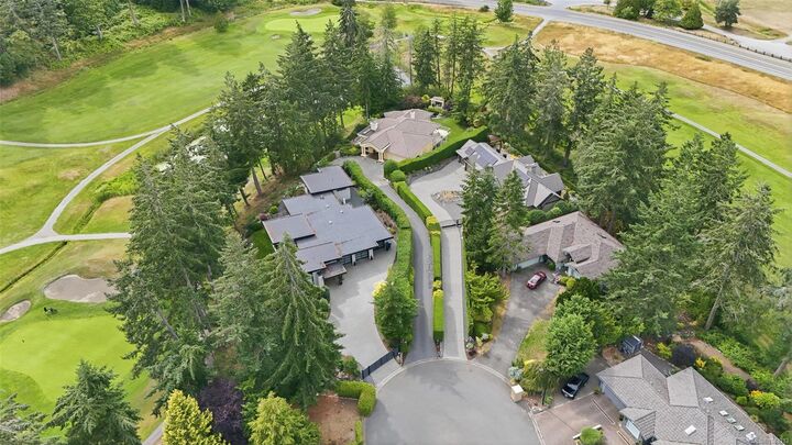 Property Photo: 3595 Elginwood Pl BC V9P 9G5
