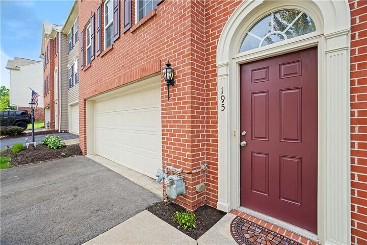 Property Photo: 195 Southern Valley Ct PA 16046