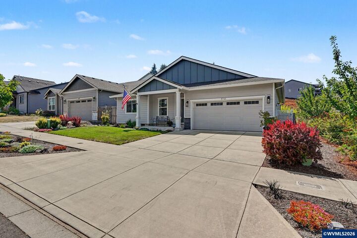 Property Photo:  5721 Springwood Av SE  OR 97306 