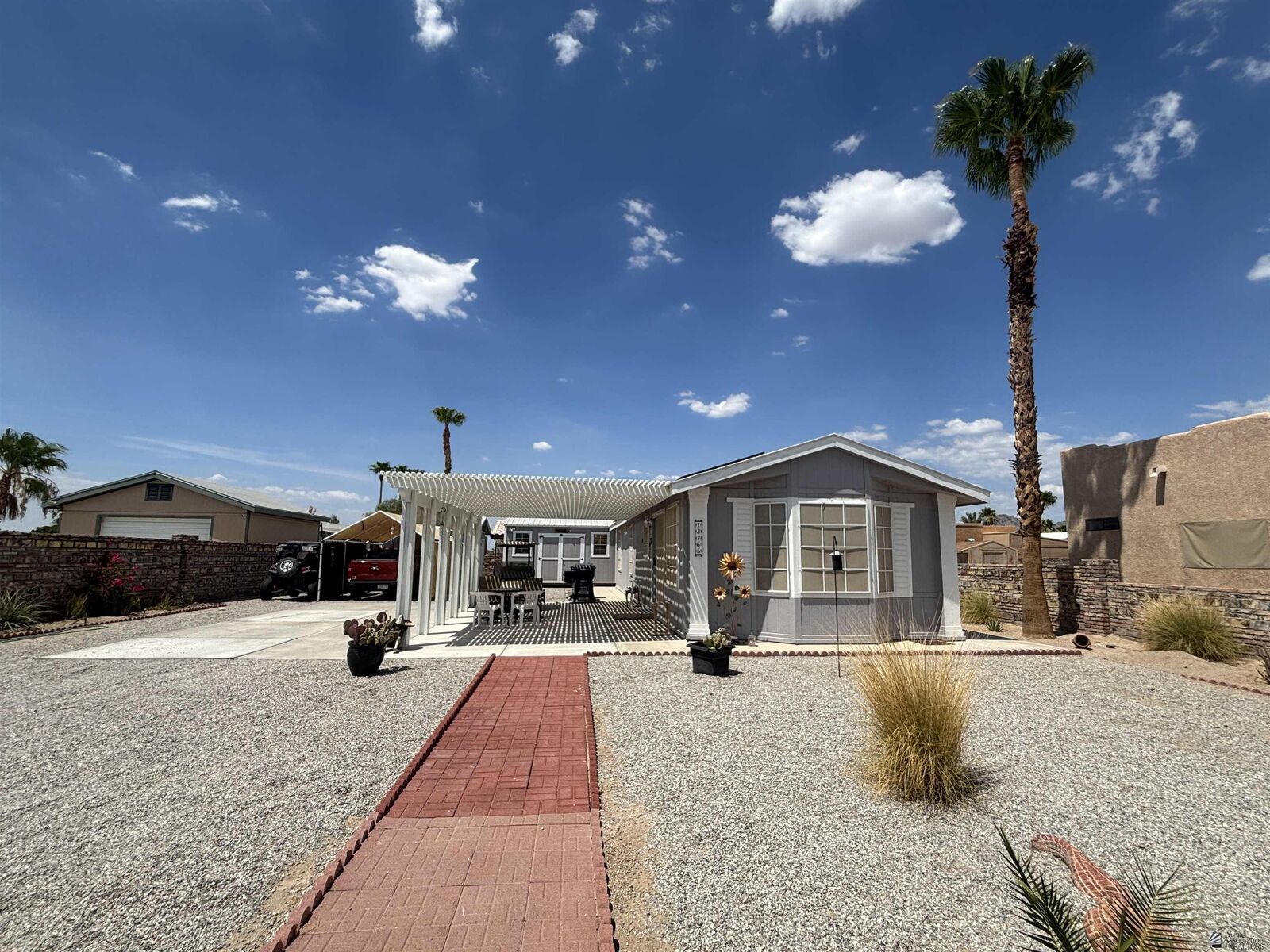 Property Photo: 13766 E 52 St AZ 85367