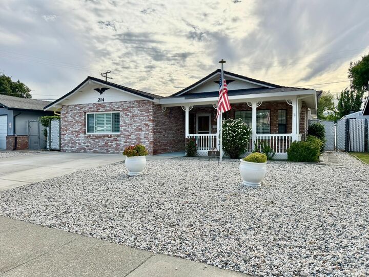 Property Photo: 214 Ash Street CA 95688