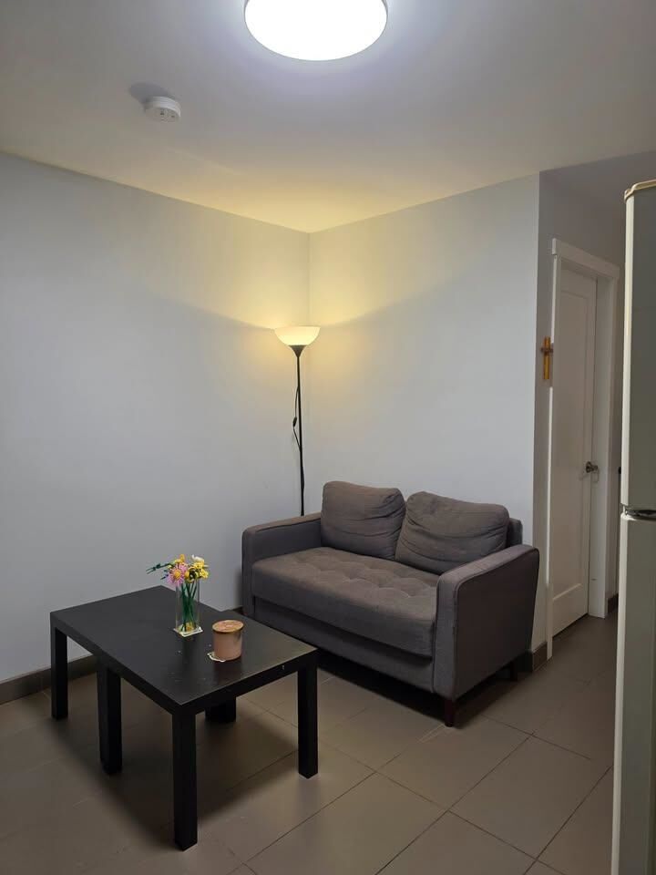Property Photo:  737 Robinson  BC V3J 4E9 