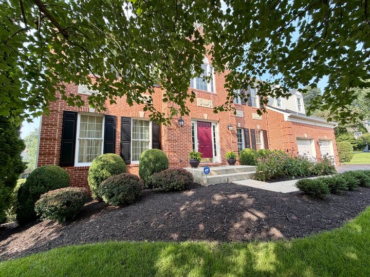 Property Photo: 13908 Rock Brook Court VA 20124