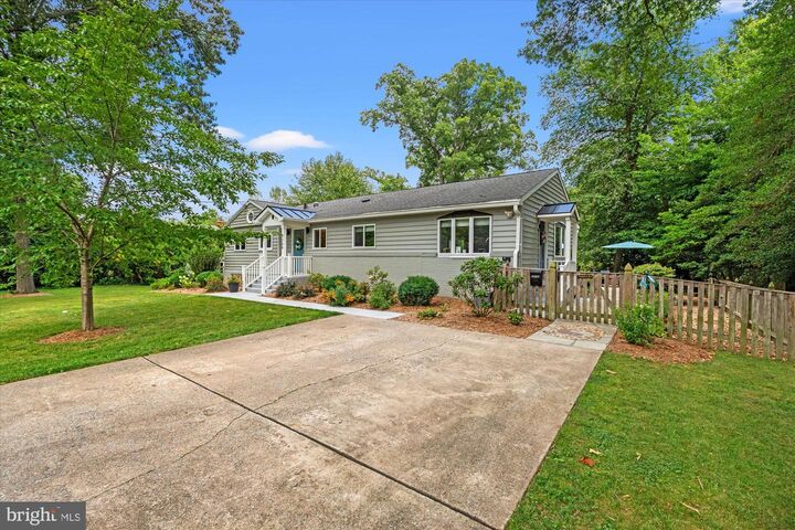 Property Photo: 9309 Allwood Drive VA 22309