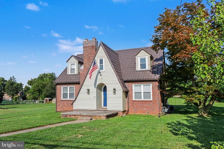 Property Photo:  2740 N George Street  PA 17406 
