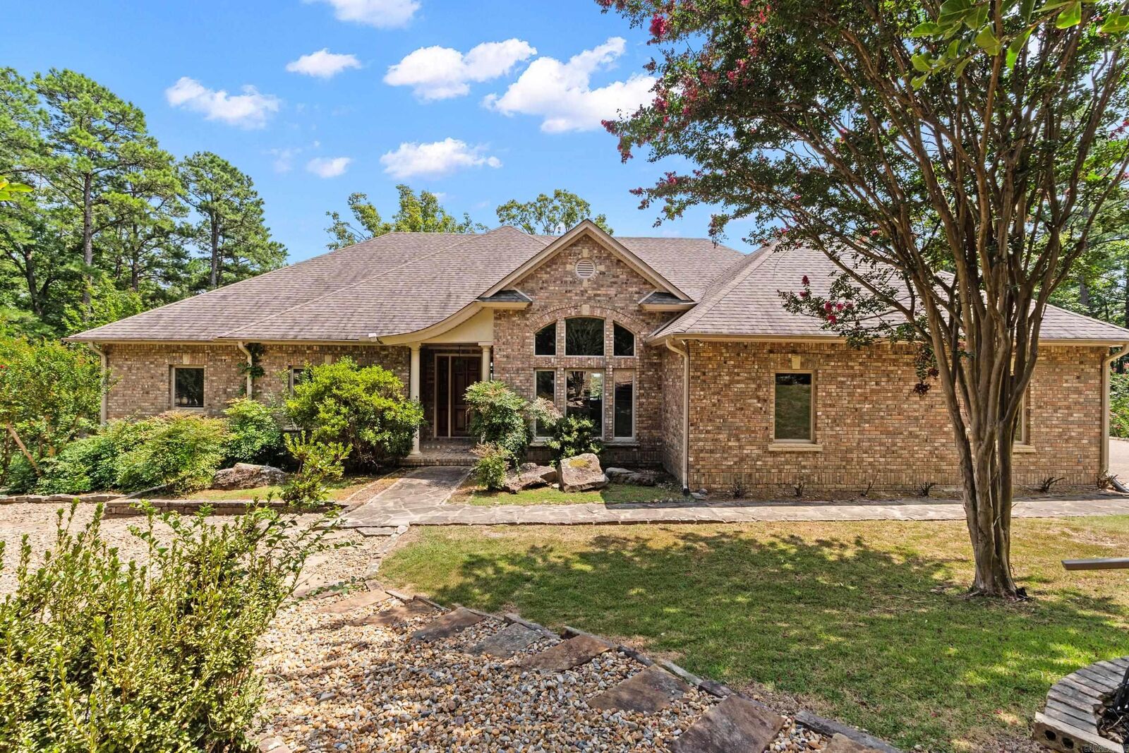 Property Photo:  35 Derecho Way  AR 71909 