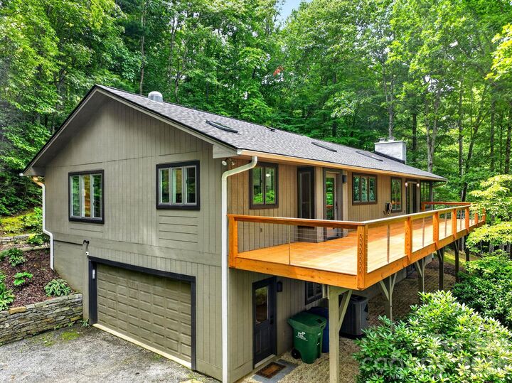 Property Photo:  12 Beech Tree Lane  NC 28804 