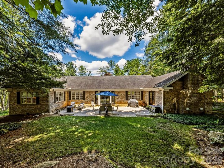 Property Photo: 4 Hemlock Road NC 28803