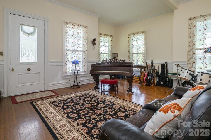 Property Photo: 411 W Union Street NC 28655
