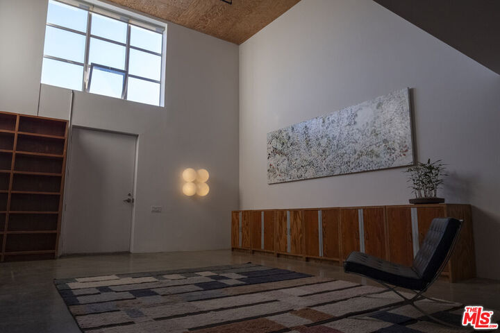 Property Photo:  1643 12th St, Unit 2  CA 90404 
