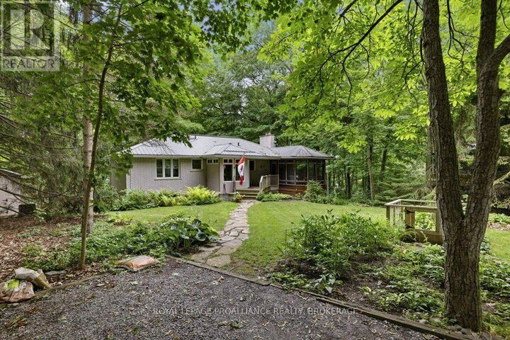 12 Oriole Lane — photo 1