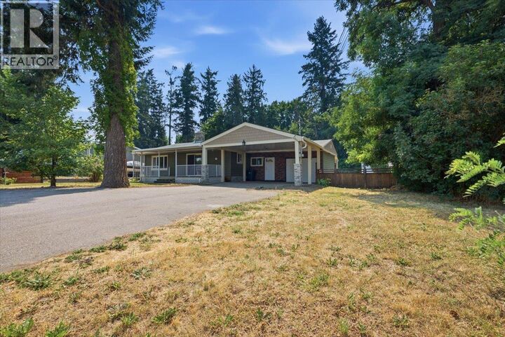 Property Photo: 3585 Warner Avenue BC V0E 1B2