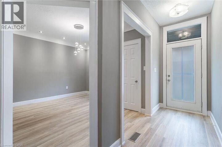 Property Photo:  86 Smith Avenue  ON L8L 5P1 