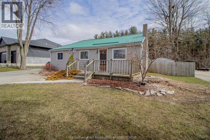 Property Photo:  29909 West Bothwell Road  ON N0P 1C0 