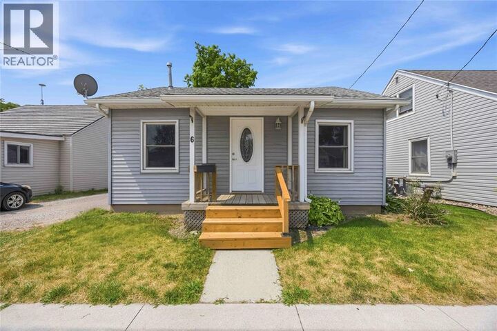 6 McNaughton Avenue — photo 1