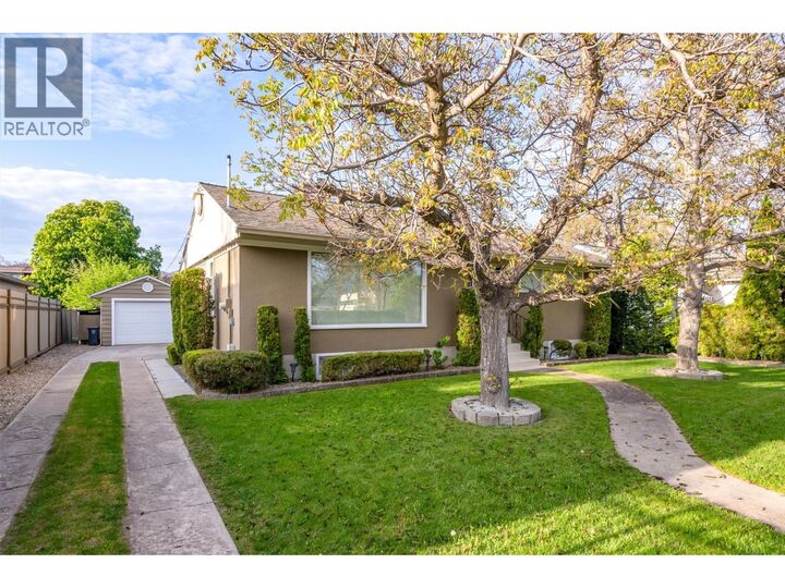 Property Photo: 1040 Laurier Avenue BC V1Y 6B1