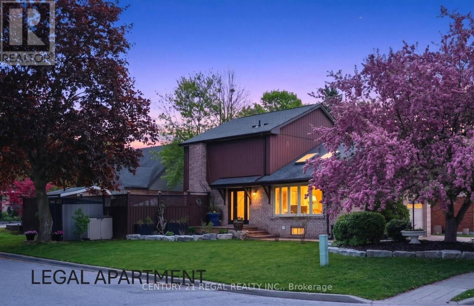 Property Photo:  481 Camelot Drive West  ON L1K 1M5 