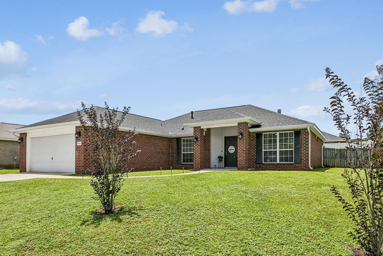 Property Photo: 3085 Border Creek Drive FL 32539