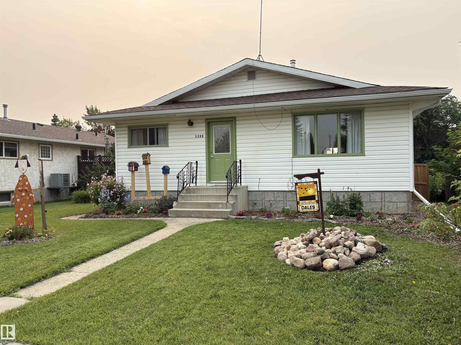 Property Photo:  5308 50 St  AB T0B 4A0 