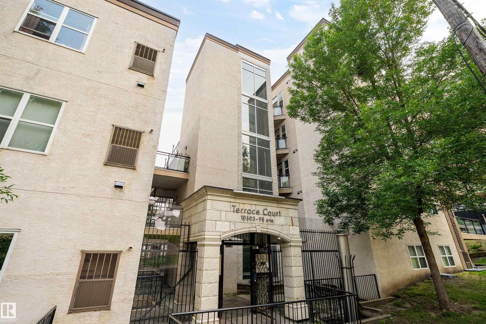 Property Photo: 10503 98 Avenue NW 713 AB T5K 0B2