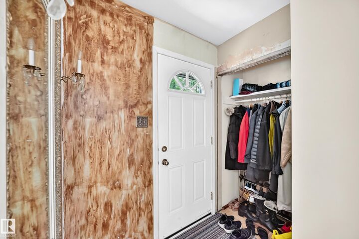 Property Photo: 15703 84 Avenue NW AB T5R 3Y2