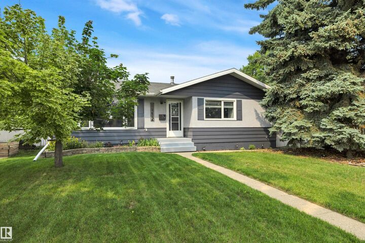 Property Photo:  5112 43 Avenue  AB T9E 5A4 