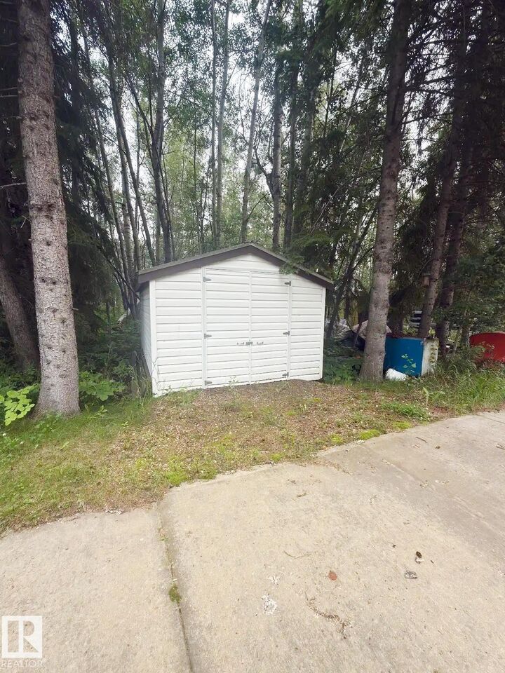 Property Photo: 4101 Scott Avenue AB T0C 2C0