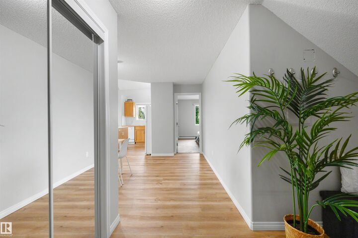 Property Photo: 3425 19 Street NW 427 AB T6T 2B5