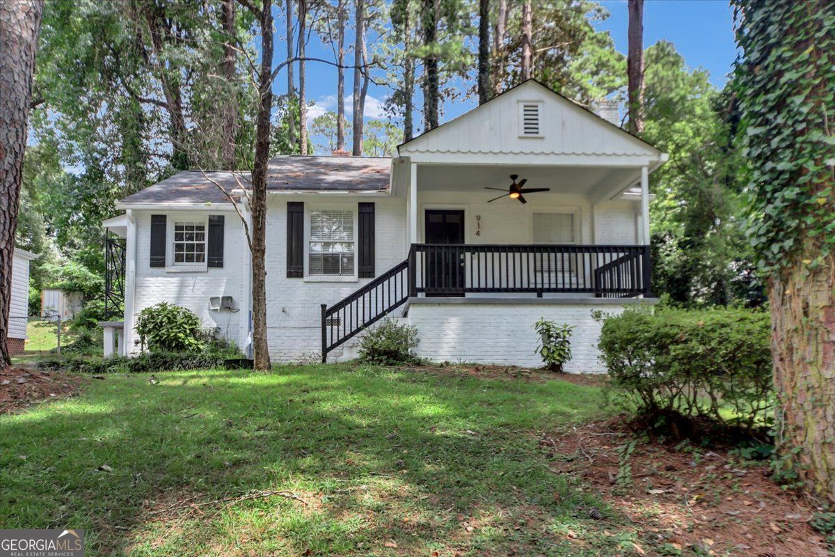 Property Photo:  914 Rosemary Avenue SW  GA 30311 