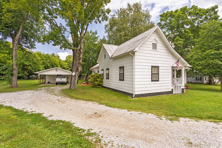 Property Photo: 123 Leggett Road TN 37373