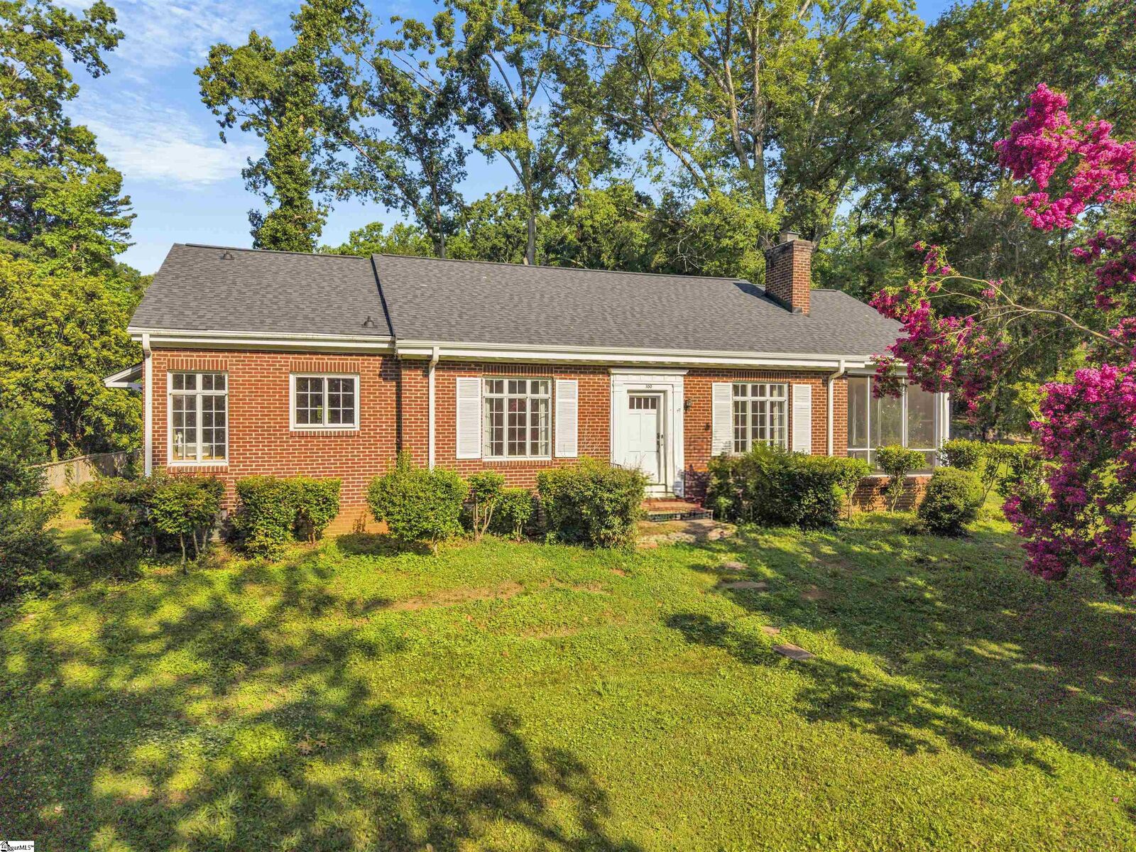 Property Photo:  300 Rivermont Drive  SC 29302 