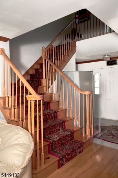 Property Photo:  40 Oaktree Ln  NJ 07003 