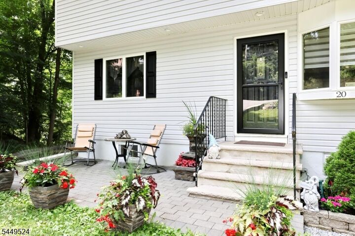 Property Photo:  20 Linnea Pl  NJ 07456 