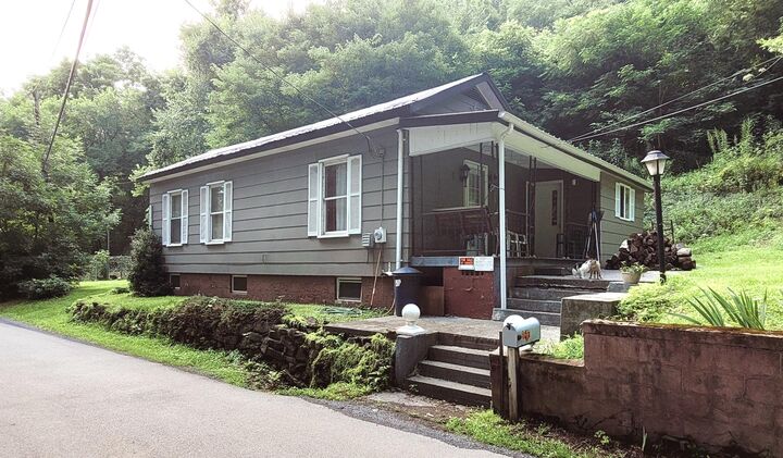 Property Photo: 1537 Willowwood Road WV 25951