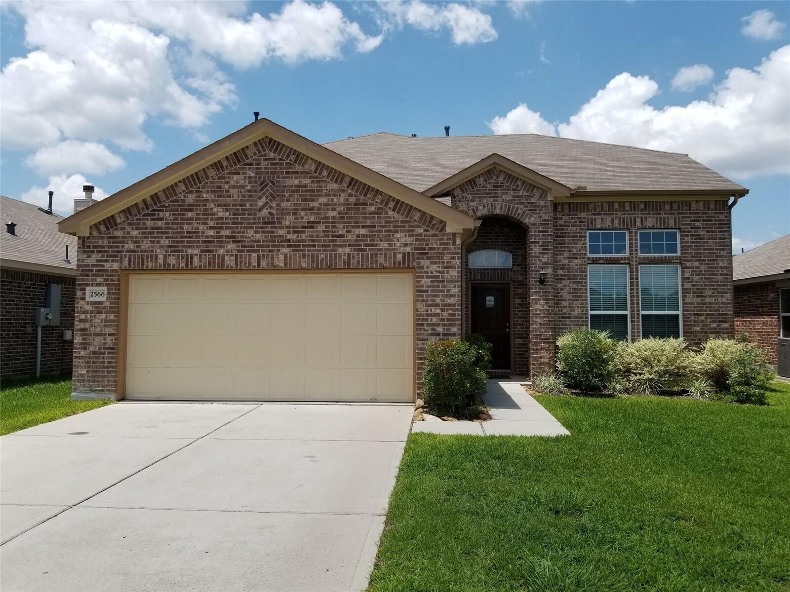 Property Photo: 2566 Riverway Drive TX 77304