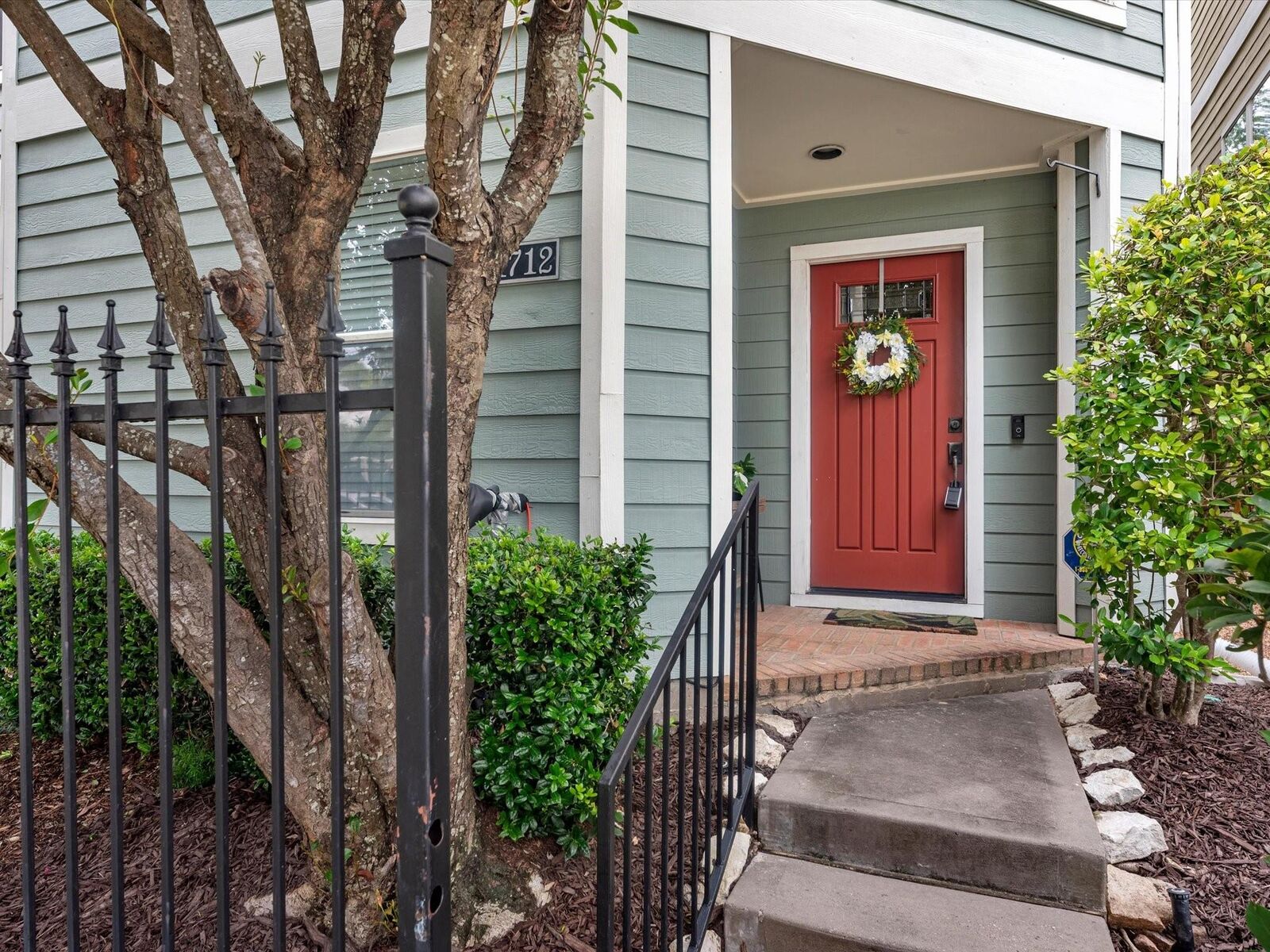 Property Photo: 1712 Bevis Street TX 77008