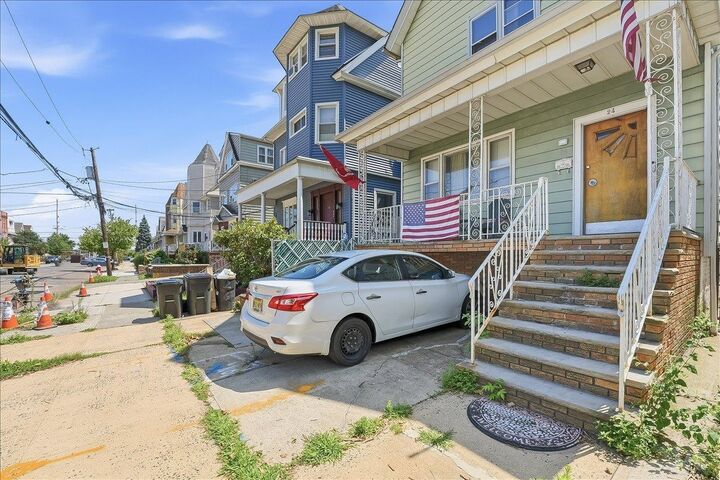 Property Photo:  24 East 33rd St  NJ 07002 