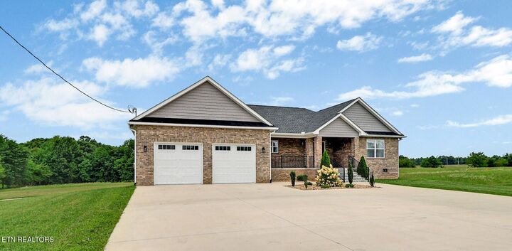 Property Photo:  322 Randolph Rd  TN 38571 