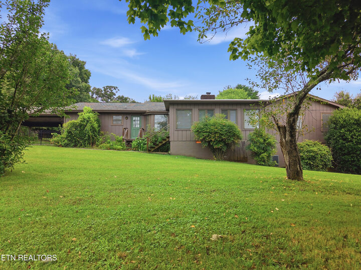 Property Photo:  8501 Nubbin Ridge Rd  TN 37923 