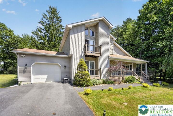Property Photo:  3103 Evergreen Circle  PA 18466 