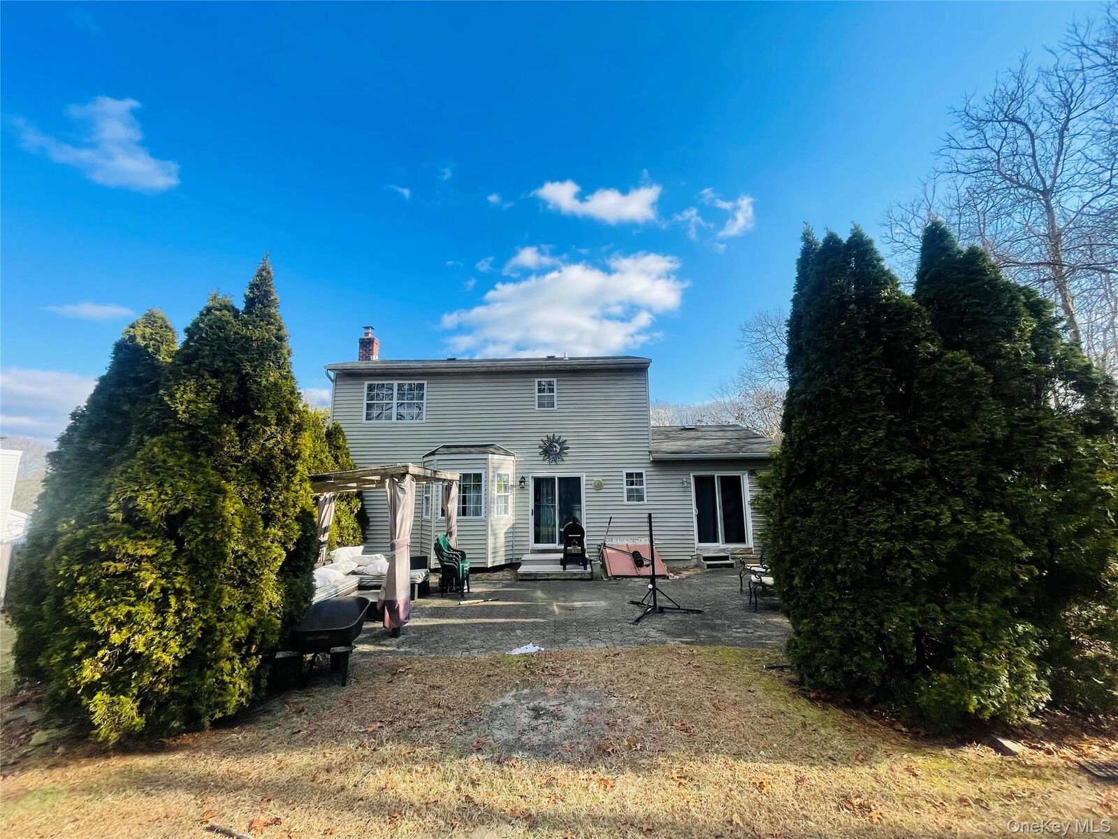 Property Photo:  565 Starlight Drive  NY 11967 