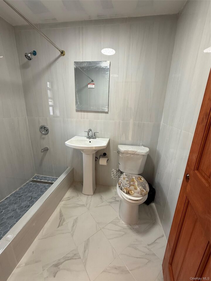 Property Photo: 2000 Bogart Ave 2 NY 19462