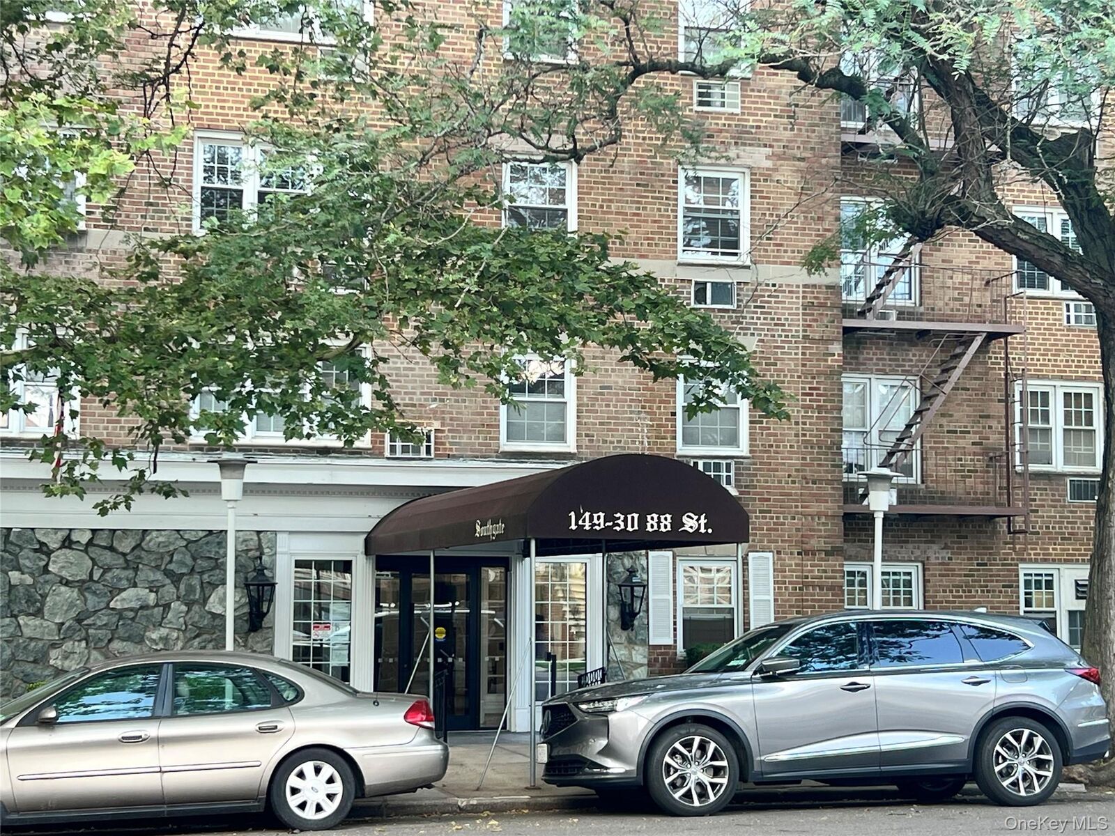Property Photo:  149-30 88th Street 2E  NY 11414 