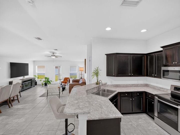 Property Photo:  14453 Barley Field Drive  FL 33598 