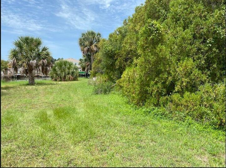 Property Photo:  0 Burmuda Drive  FL 34607 