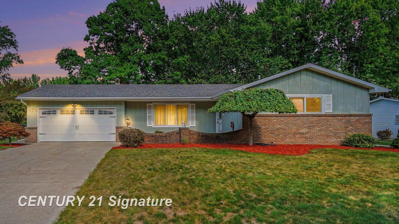 Property Photo: 1105 Saint Andrews Road MI 48638