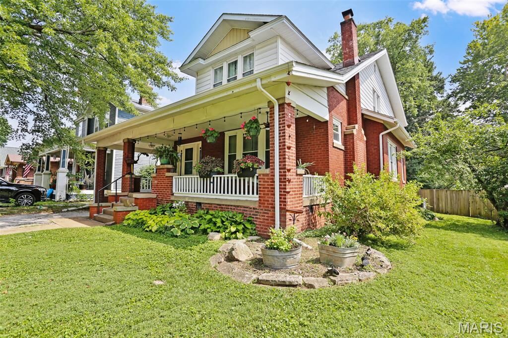 Property Photo: 6 Halleck Avenue IL 62025
