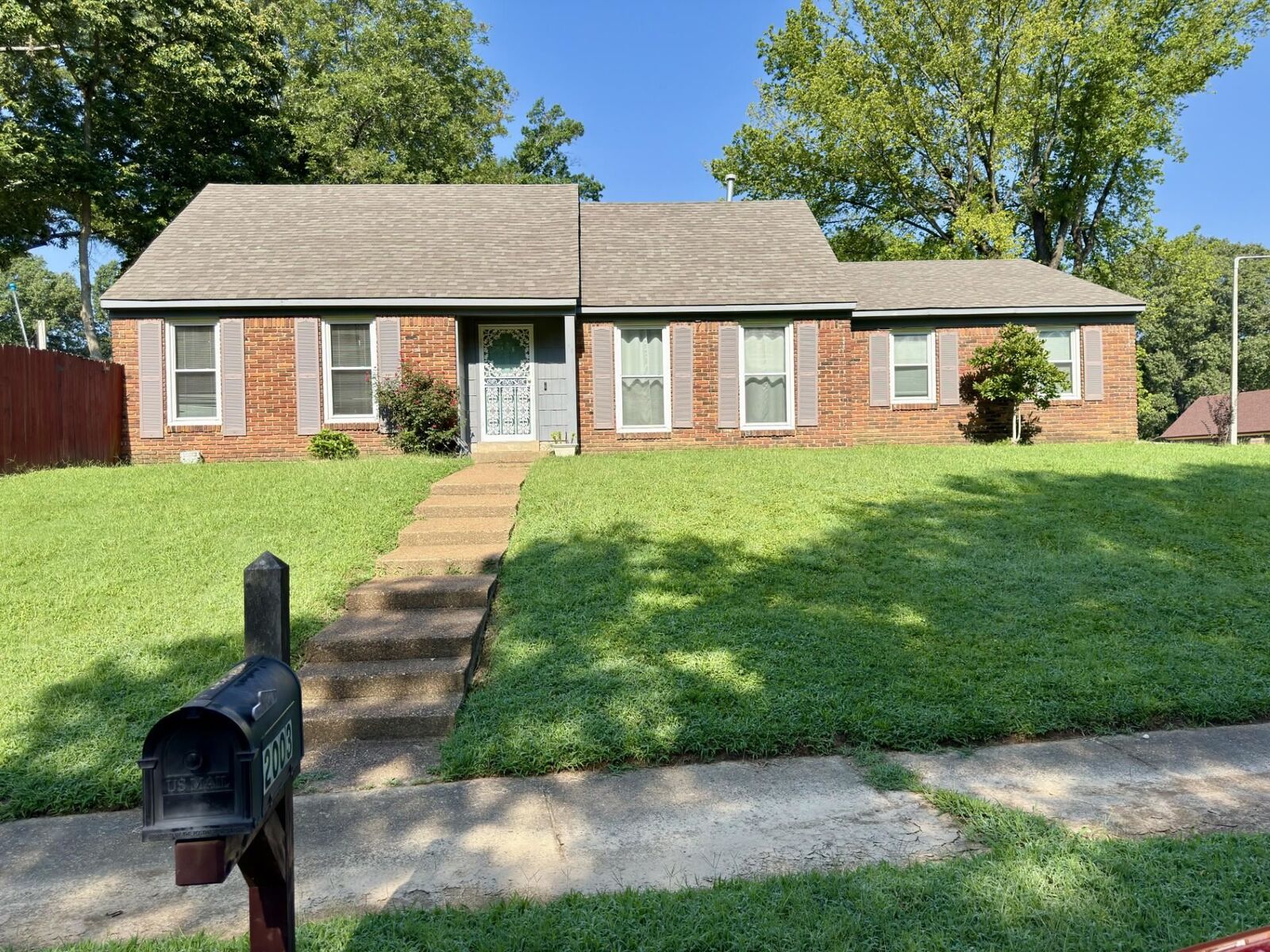Property Photo:  2003 Hampton Hill Dr  TN 38134 