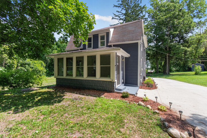 Property Photo:  1227 Wayne Street  MI 49202 