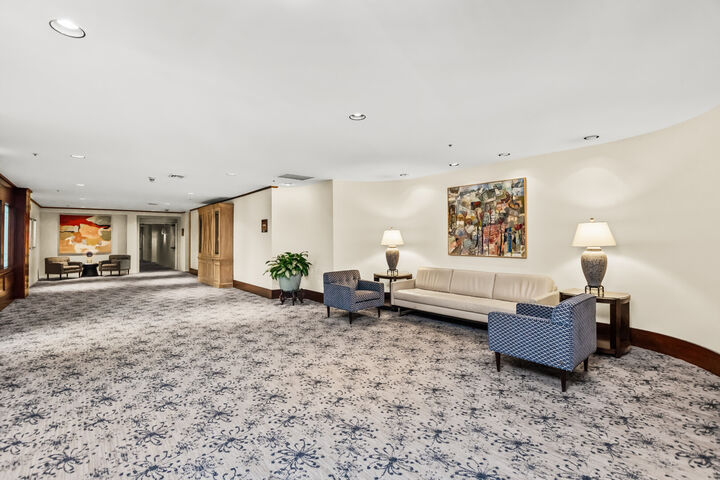Property Photo: 4545 W Touhy Avenue 325W IL 60712